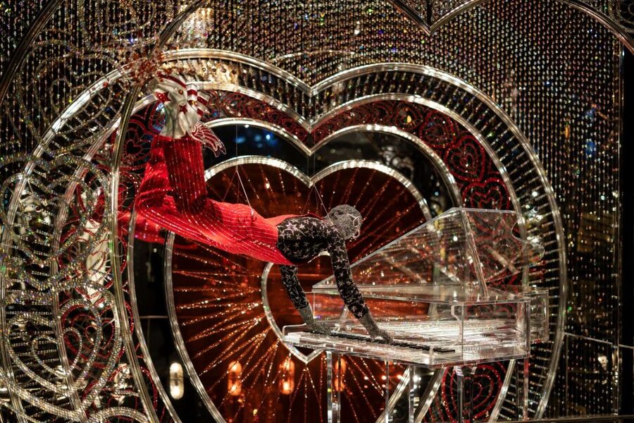 Innsbruck Swarovski Crystal Worlds Ticket and Transfer - Crystal Cloud: 800,000 hand-mounted crystals and that floating feeling