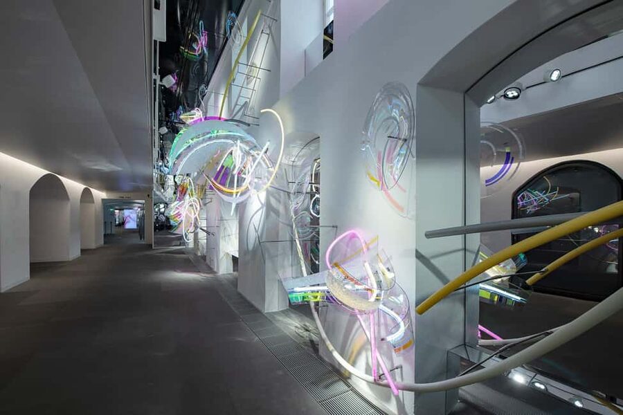 Innsbruck: Swarovski Exclusive Guided Tour with Drink & Gift - Where Swarovski Kristallwelten fits into an Innsbruck day