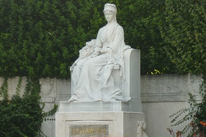 Introducing Vienna Walking Tour: The Capital of the Habsburgs - Finishing at St. Stephen’s and Lindt at Stephansplatz