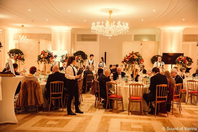 Kursalon Vienna: Strauss and Mozart Concert With Dinner - Restaurant Johann dinner: seasonal Viennese classics in 3 or 4 courses