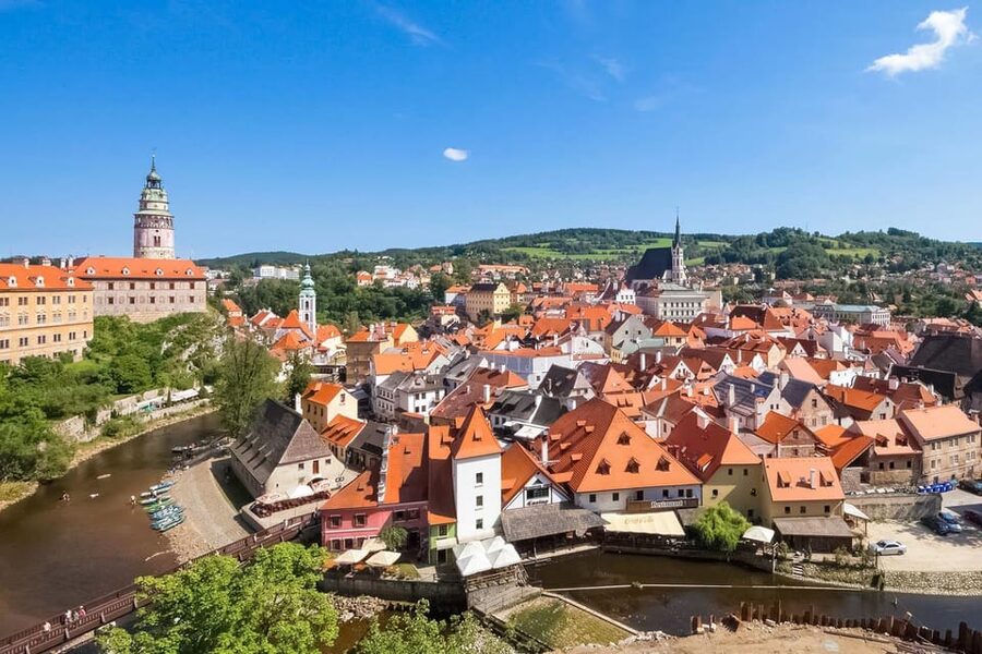 Linz: Private Day Trip to Cesky Krumlov - What is included, what is not, and what you must bring