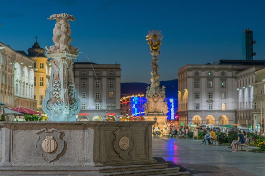 Linz Private Walking Tour - Start at Hauptplatz: Trinity Column and the 20-Metre-High Reminder