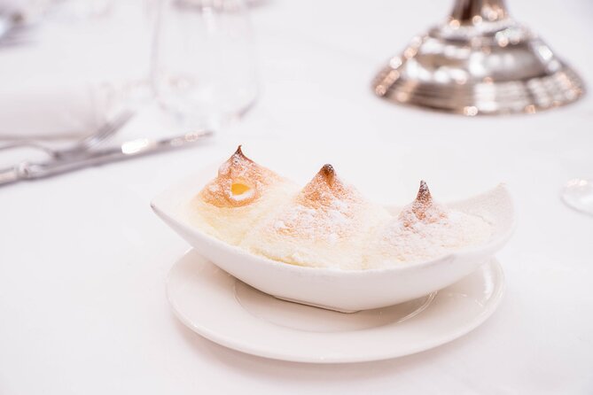 Mozart Dinner Concert in Salzburg - How dinner fits between courses without killing the music