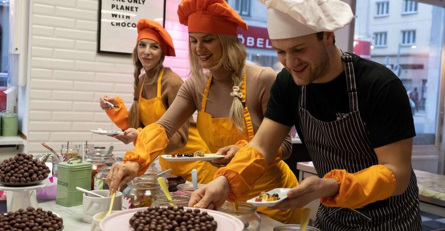 Mozart Kugel Workshop - Part 1 finish: choosing milk, white, or dark coating and wrapping it