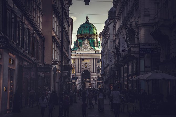 Mystery rally Vienna: The scary city - Solving the puzzles: hidden code, treasure chest, and that last-minute rush