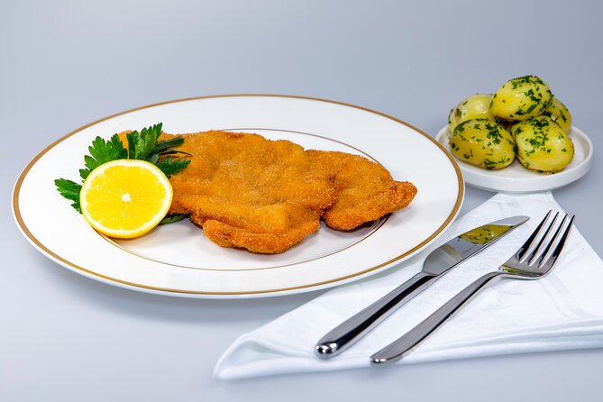 Nabiel's Vienna Cooking Class - The Evening Flow: Drinks, Then Cooking, Then a Full Dinner
