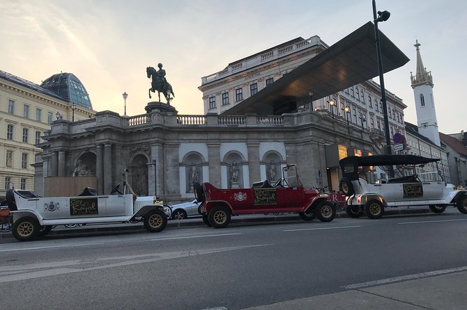 Oldtimer Tour Vienna Gold Tour - Convertible comfort, photo timing, and the hearing factor