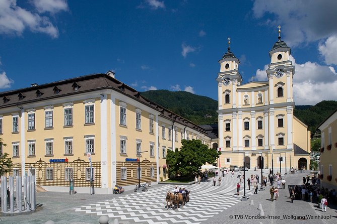 Original Sound of Music Tour Salzburg With Schnitzel and Noodle - Hellbrunn Castle and the gazebo scene: your first real photo stop