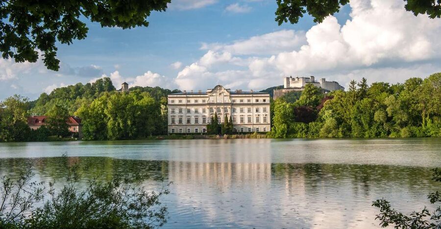 Original Sound of Music Tour with Schnitzel + Noodles - A bus day that connects scenes to the places you picture