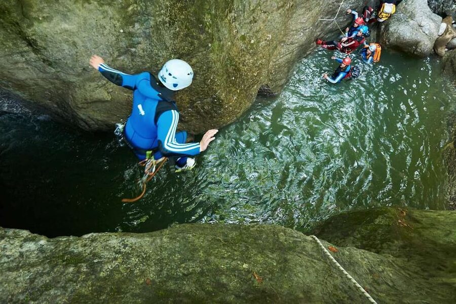 Ötztal: Beginners Canyoning Experience - Getting there, getting geared up, and hearing the rules that actually matter