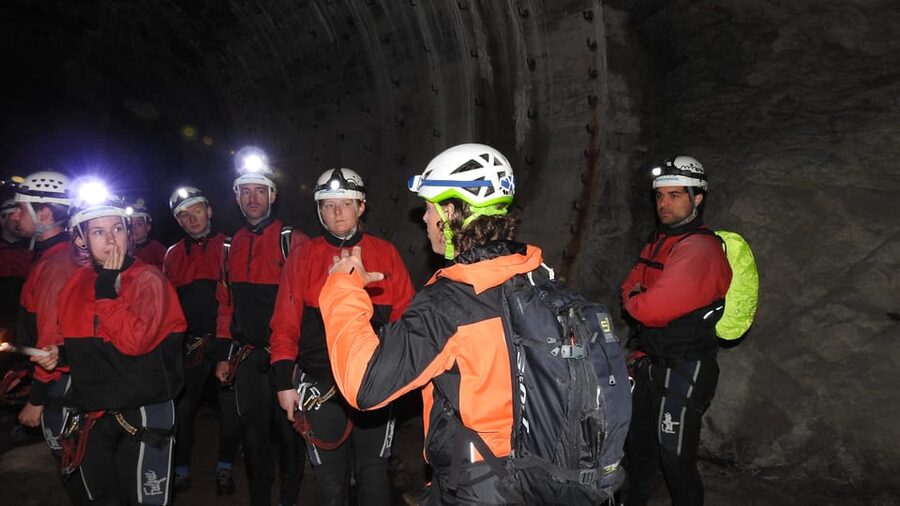 Ötztal: Guided Cave Tour for Beginners - Should you book the Ötztal guided cave tour?