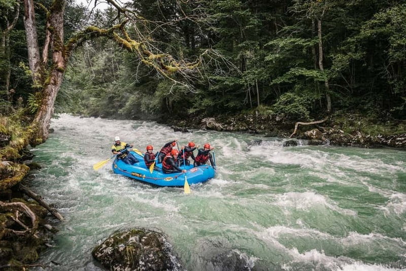 Palfau: Full-Day Advanced Whitewater Rafting at Salza River - Gear, safety briefing, and what to wear so you feel confident