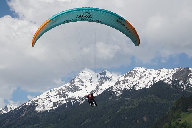 Paragliding adventure in Neustift im Stubaital - Meeting at the Elferliften, then up into the Stubai skies