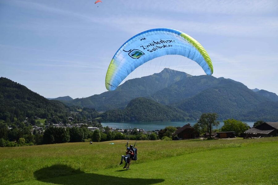 Paragliding Tandem in Salzkammergut / Sound of Music Flight - What to wear and how to prep so the day feels easy