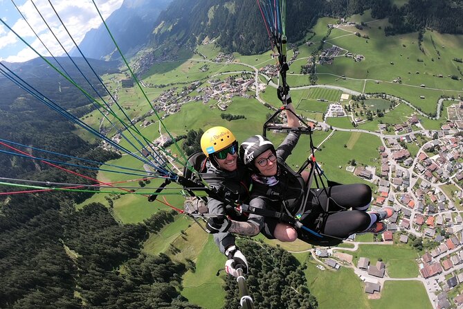 Paragliding & Tandemflüge with World Champion & Team, Stubaital - In the sky: comfort, control, and the Stubai Valley panorama
