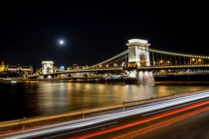 Private car or minivan transfer from Budapest to Vienna or back. - Budapest to Vienna without the waiting game