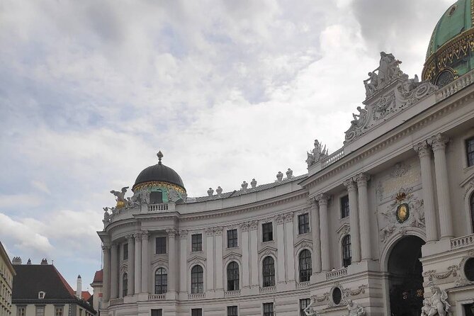 Private car or minivan transfer from Budapest to Vienna or back. - Should you book this private Budapest to Vienna transfer?