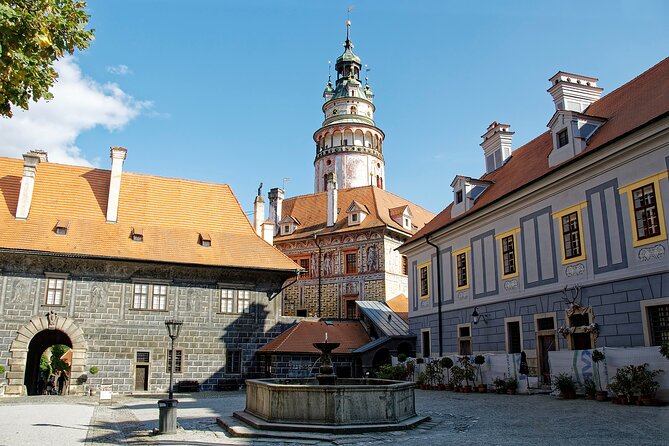 Private day trip from Linz to Cesky Krumlov and back - Price and Value: What $301.65 Per Person Buys You