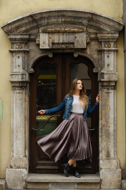 Private Photoshoot Walk Old Town of Graz - Getting Your Photos Back: The 7 to 10 Day Window and the 90+ Edit Set