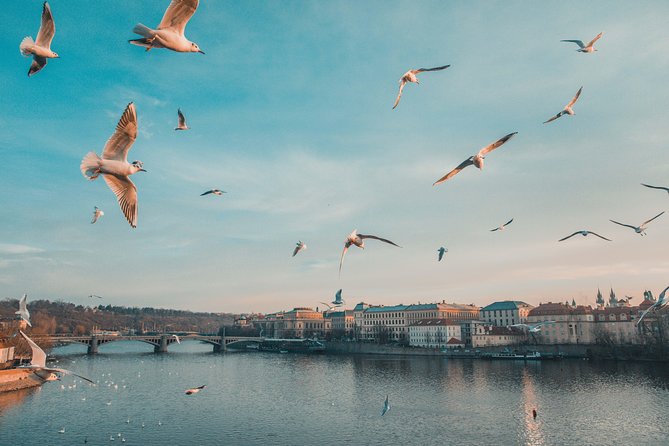 Private Scenic Transfer from Salzburg to Prague with 4h of Sightseeing - What you are really paying for at $354.47 per person