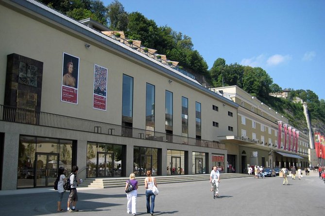 Private Tour: Discover Salzburg and the Stunning Lake District - Pfarre St. Wolfgang: village atmosphere plus a church stop