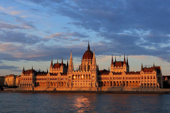 Private tour of Budapest with transfer from Vienna, Local Guide - Free time in Budapest: how to use it without wasting the day