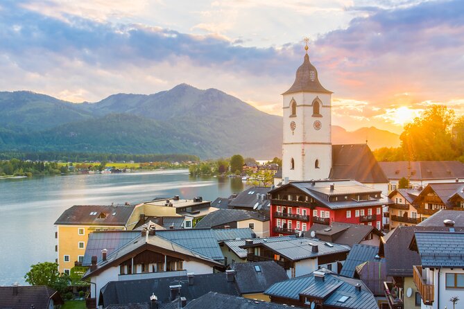 Private tour Salzburg - Mondsee - St. Gilgen with local driver - St. Gilgen: Mozart House, Wolfgangsee walks, and the Zwölferhorn call