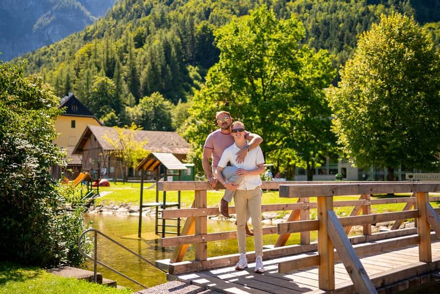 Private Vacation Photoshoot with Photographer in Hallstatt - The flow of your shoot, from meeting to final edited gallery