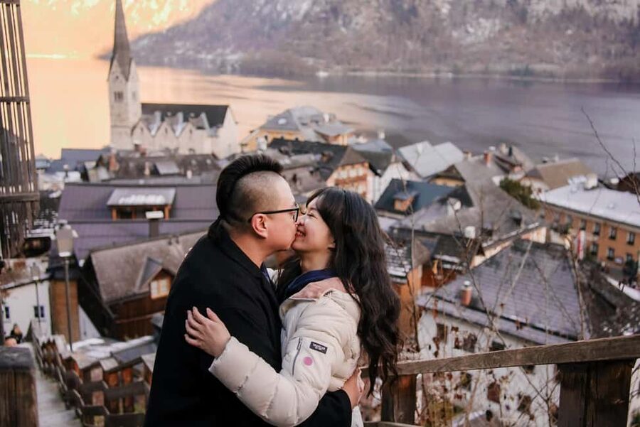 Private Vacation Photoshoot with Photographer in Hallstatt - Iconic views and photo-ready streets: what you will capture