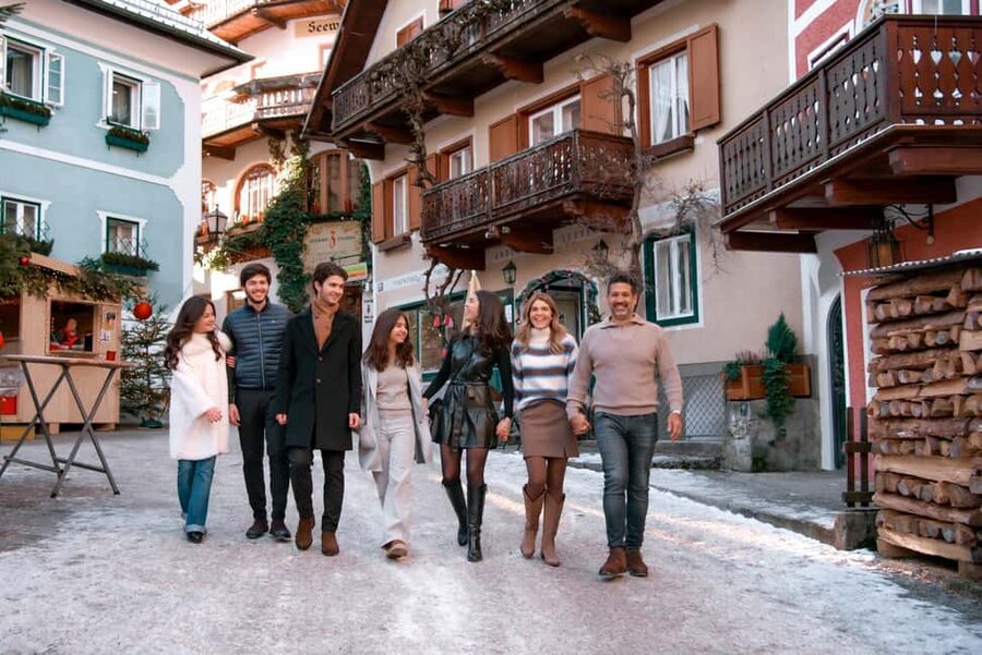 Private Vacation Photoshoot with Photographer in Hallstatt - Session length: 30 minutes vs 1 hour, and what that really changes