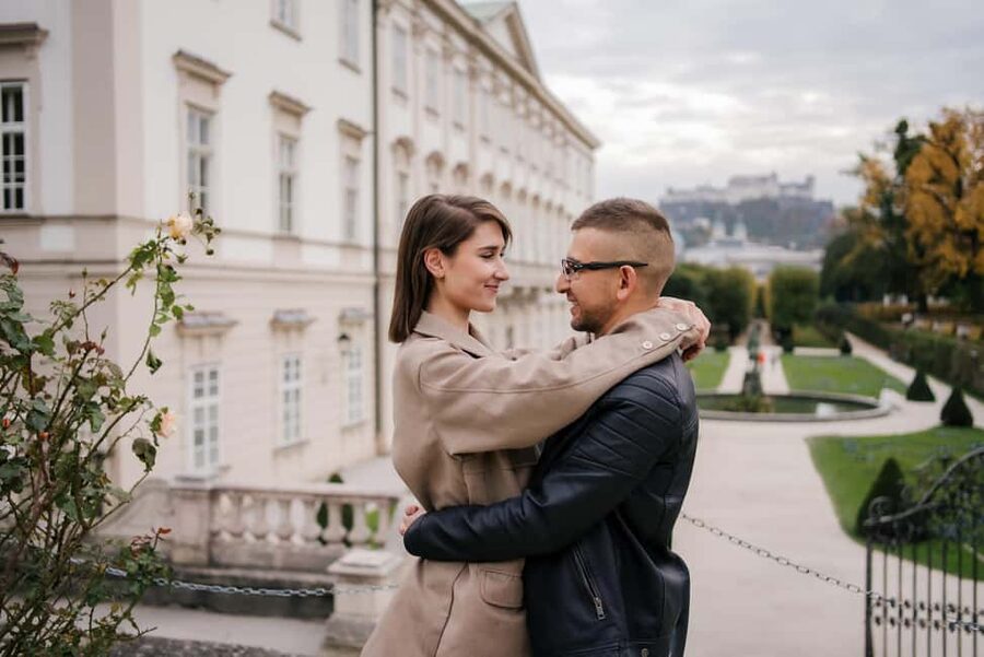 Private Vacation Photoshoot with Photographer in Salzburg - How the Photographer Builds Your Salzburg Route (Without Making It Feel Rushed)
