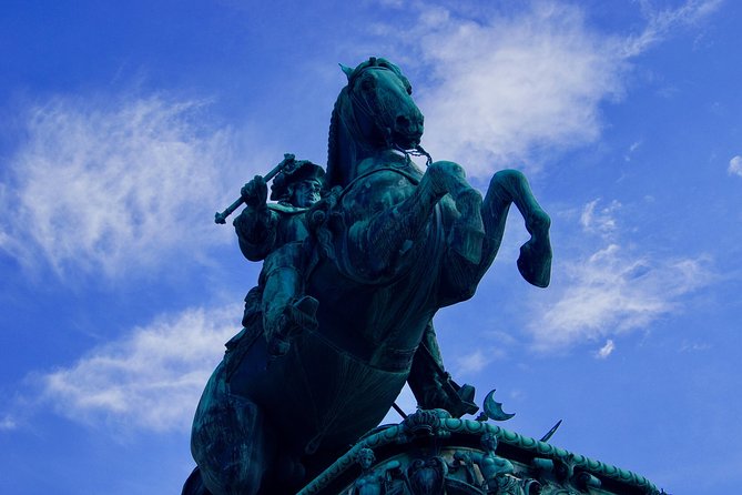 Private Vienna Walking Tour - Mozart statue and the city’s “people’s garden” breaks