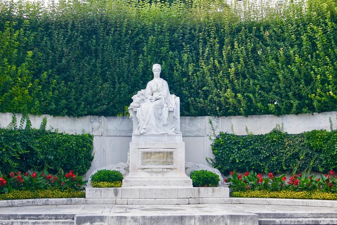 Private Vienna Walking Tour - Meeting at Helmut-Zilk-Platz, and how pickup actually changes your day