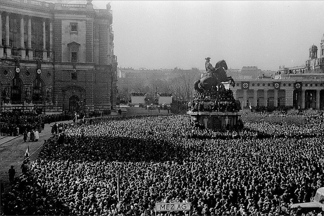 Private World War II Walking Tour in Vienna - Guides Who Tell the Story With Grace, Humor, and Q&A Time