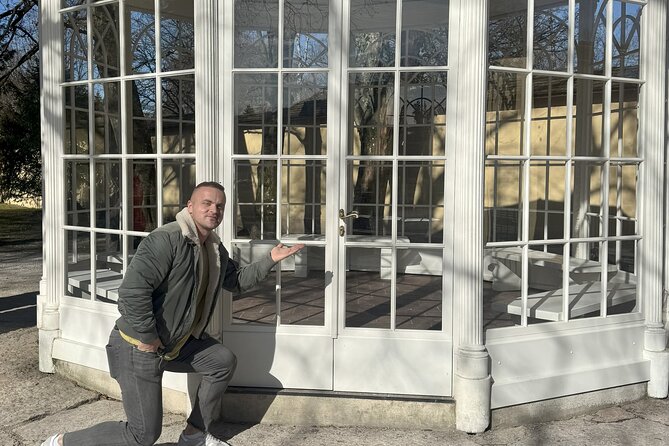Public 4h tour to filming locations of “The Sound of Music Movie“ - Schloss Hellbrunn and the 16-going-on-17 gazebo moment