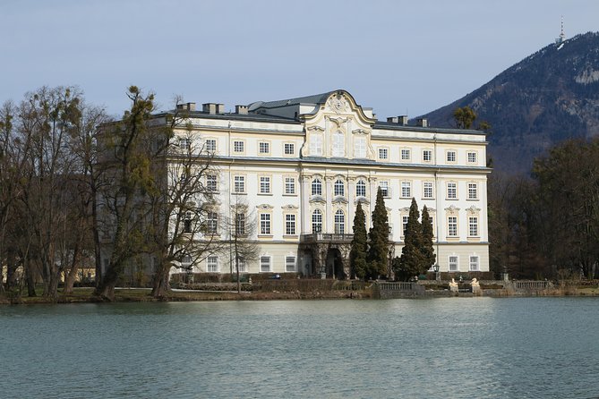 Public 4h tour to filming locations of “The Sound of Music Movie“ - Basilika St. Michael: the wedding scene, plus what really differs