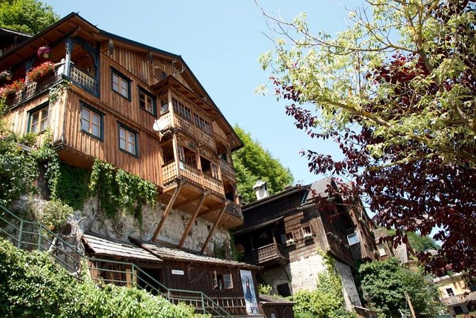 Public 8h tour to sites of "The Sound of Music Movie" & Hallstatt - Basilika St Michael in Mondsee: the wedding scene payoff