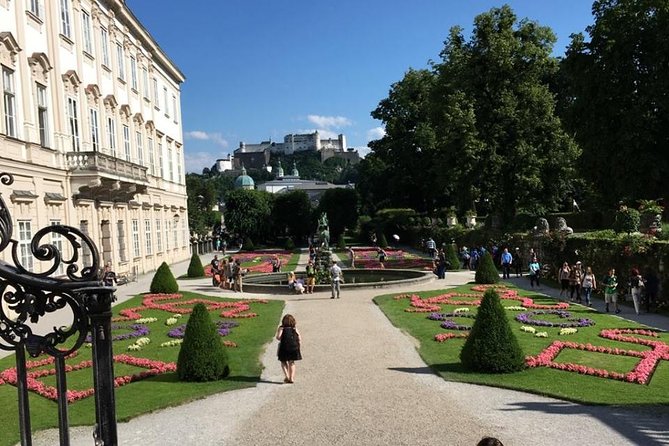 Public 8h tour to sites of "The Sound of Music Movie" & Hallstatt - Start at 9:00 am, and plan for a long scenic drive
