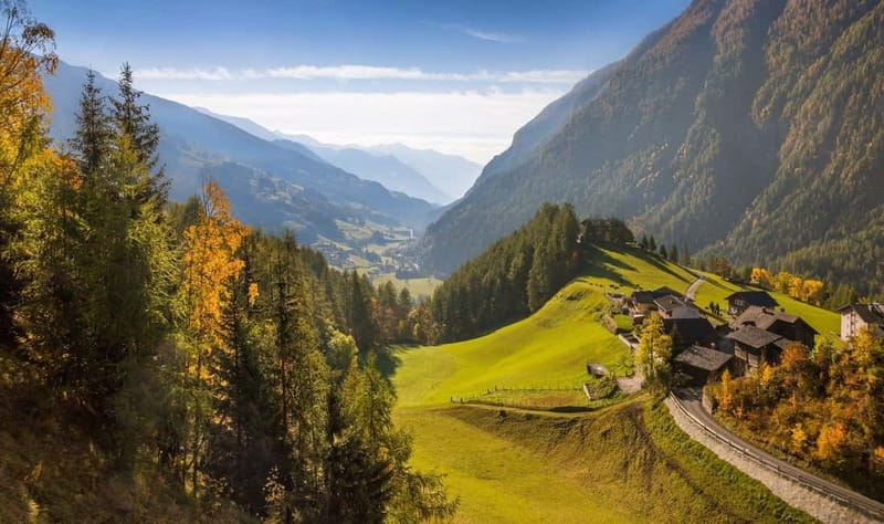 Salzburg - A City of History, Hallstatt - A Place of Legends - On the road to Hallstatt: scenic stops and a real pace