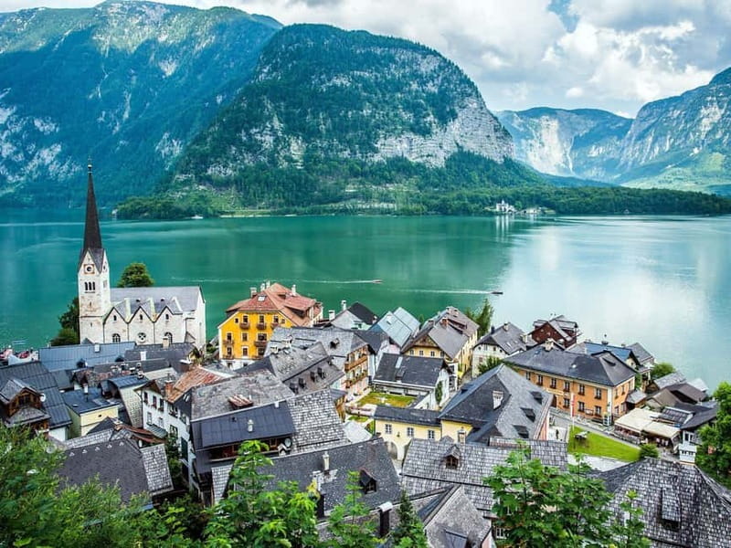 Salzburg - A City of History, Hallstatt - A Place of Legends - Hallstatt time: two hours to get your best photos and coffee views