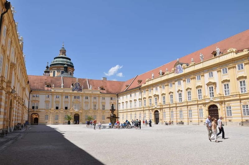 Salzburg - A City of History, Hallstatt - A Place of Legends - Salzburg highlights with a guided Old Town walk