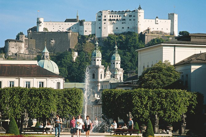 Salzburg and Alpine Lakes Tour from Vienna - Mondsee: Wedding-Site Memories And Real Church Architecture