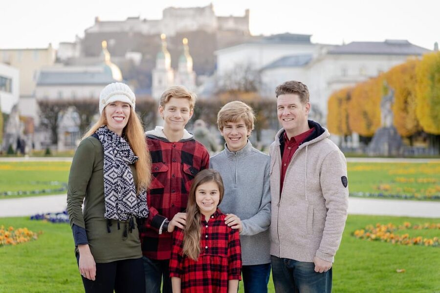 Salzburg City: private photoshoot at Salzburgs landmarks - Why a private Salzburg photo shoot beats doing it yourself