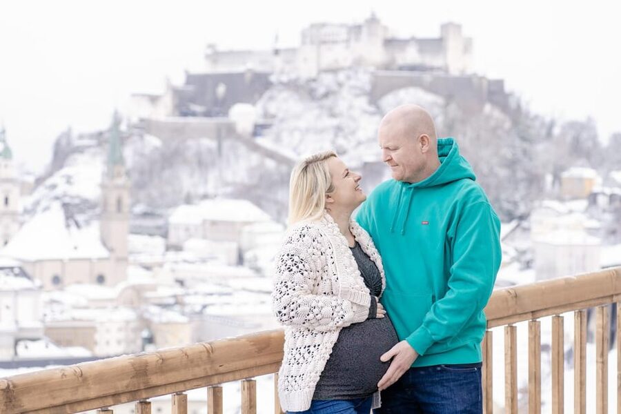 Salzburg City: private photoshoot at Salzburgs landmarks - The one-hour route, from Pegasusbrunnen to Sphaera