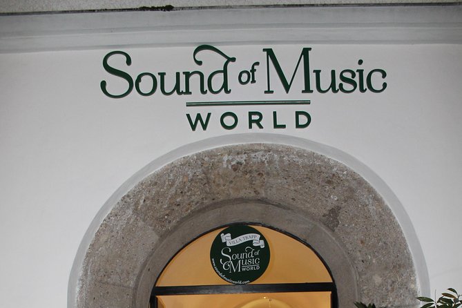 Salzburg City Tour - Private Tour All Inclusive - Leopoldskron Palace and the von Trapp home connection
