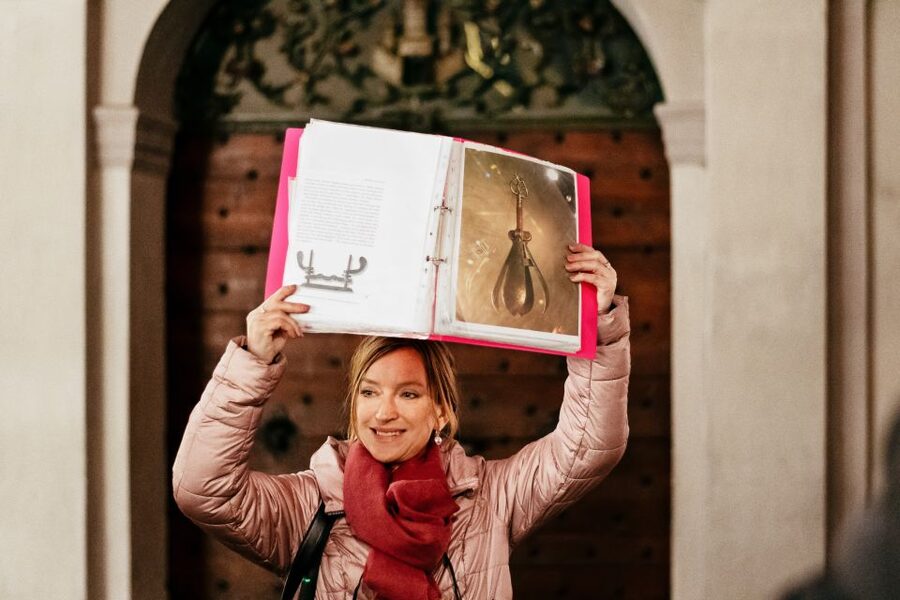 Salzburg: Dark History Tour - Meeting at Festungsgasse 4 and pacing for a 90-minute tour