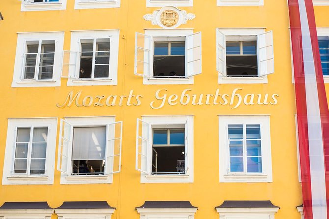 Salzburg Highlight Tour with Fortress Hohensalzburg - Salzburg Cathedral (Dom) and the crypt: more than pretty frescos