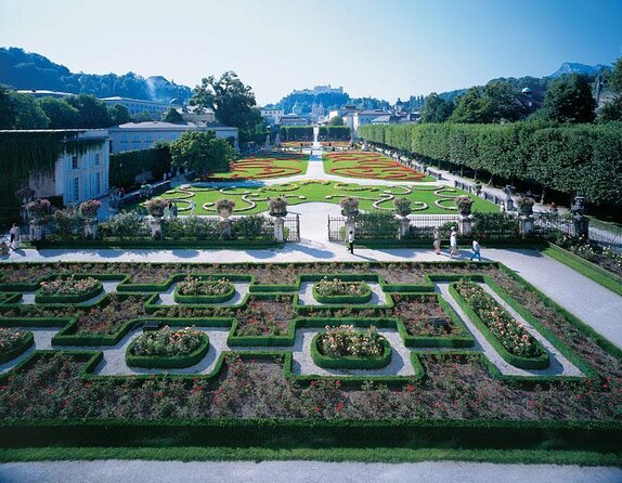 Salzburg Introduction Private Walking Tour - Price and Value: When $565.93 Per Group Makes Sense