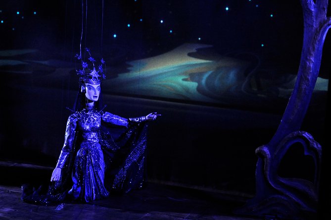 Salzburg Marionette Theater: The Magic Flute - Entering the Magic Flute setup: 1-hour afternoon vs. 2h10 evening