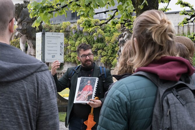 Salzburg Oldtown: Sightseeing Walking Tour with Licensed Local Guide - Meeting point at Spirit of Mozart, and why the finish is convenient